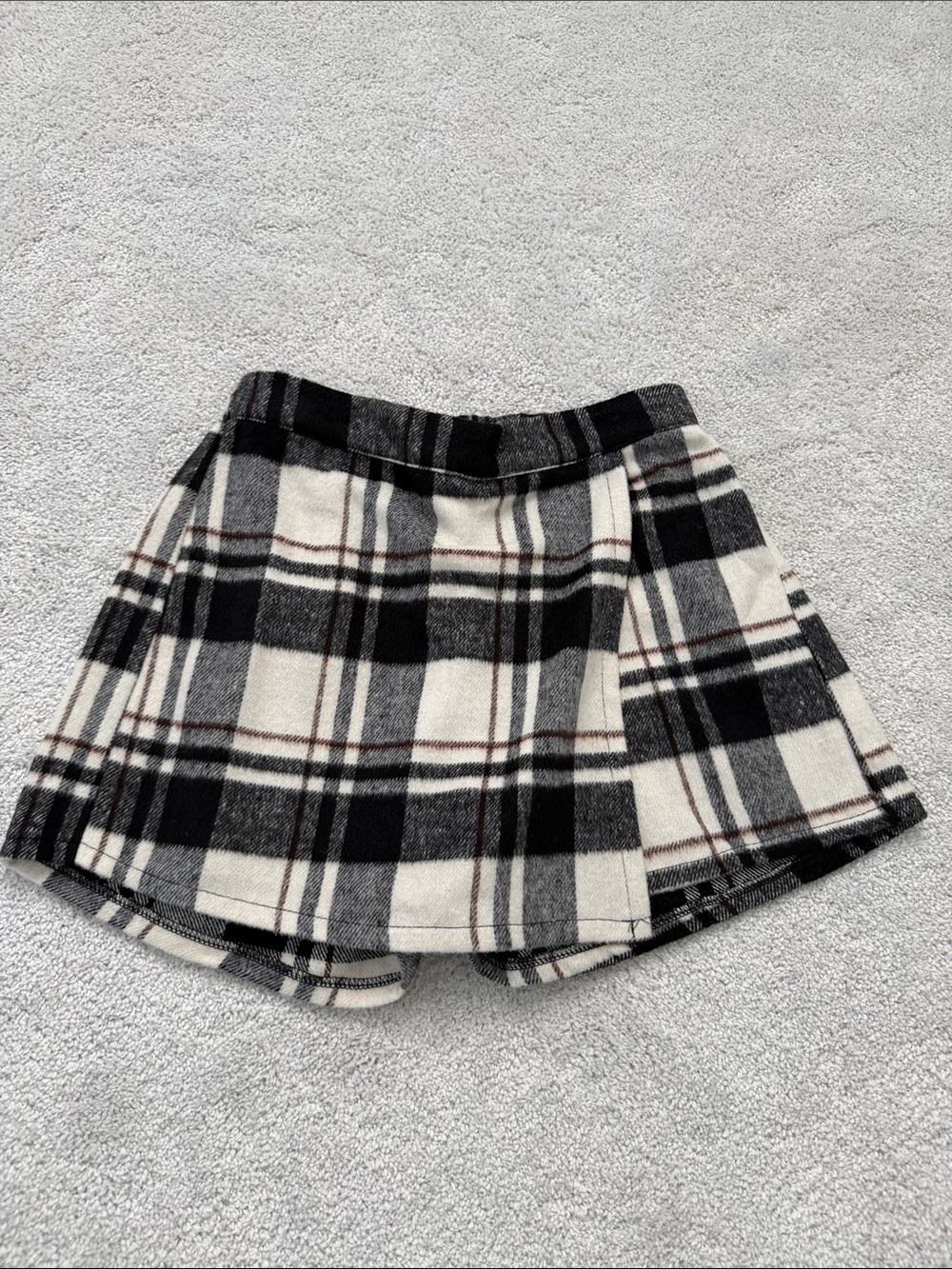 Plaid Circle Skater Skirt in Black and Cream